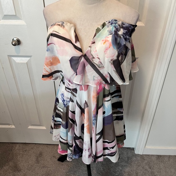 Bebe size 10 dress - Picture 13 of 16